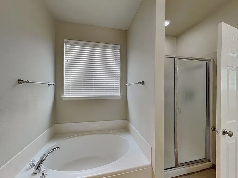 508 Lead Creek Dr — Photo 8