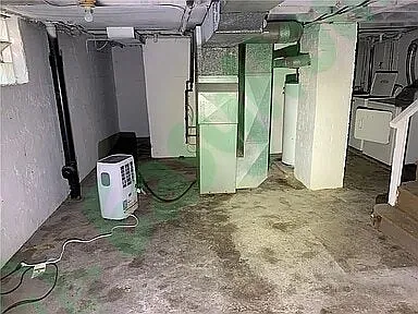 230 Locust St — Photo 5