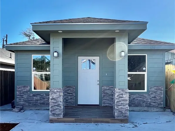 830 N Martinez Ave, Weslaco, TX 78596