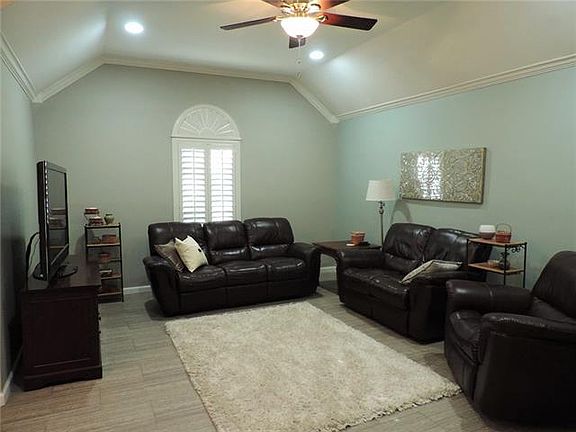 4th image of 4916 Arborgate Dr