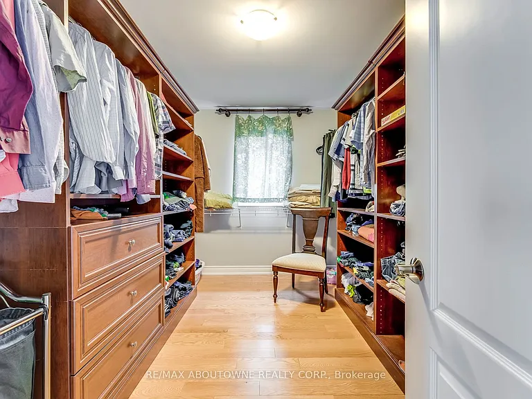 2481 Taylorwood Dr — Photo 30