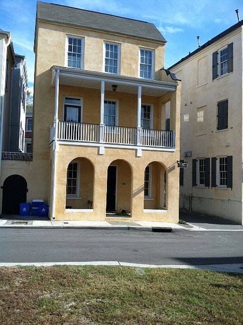 1st image of 1317 Wallace Ave