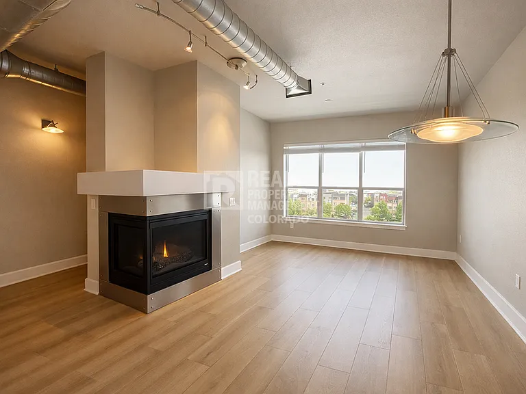 10111 Inverness Main St #404 — Photo 5