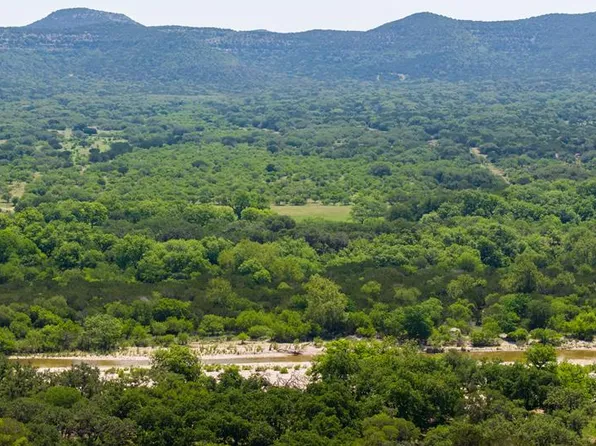 TRACT 241 Ranch Rd #335, Barksdale, TX 78828