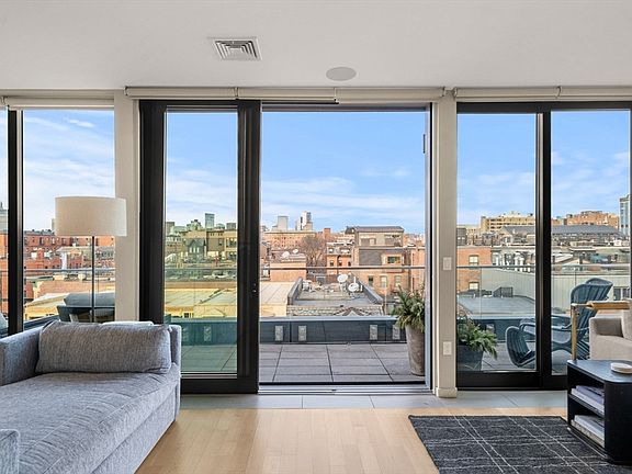 4th image of 7 E Springfield St #Penthouse 6