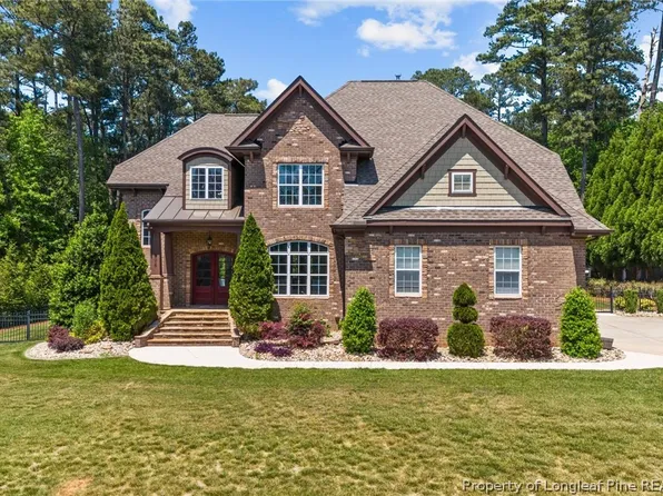 3018 Carrington Ln, Sanford, NC 27330