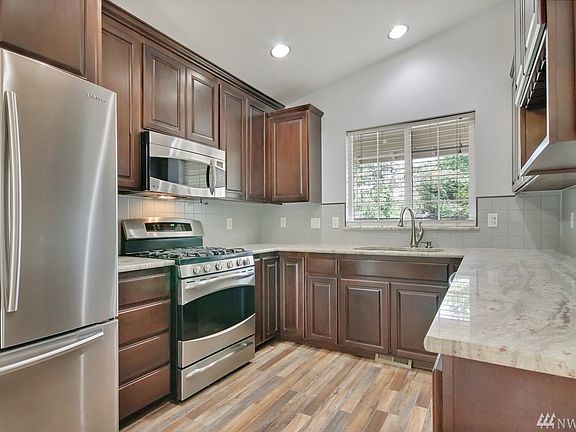 5th image of 12617 11th Avenue Ct E