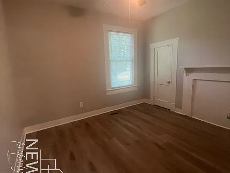 318 Alexander Ave — Photo 5