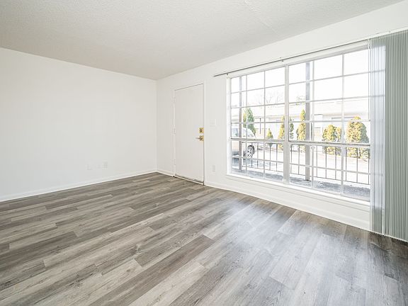 4th image of 3320 Cliff Rd S APT 6