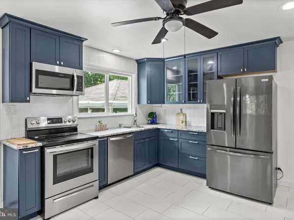 1194 Red Bank Ave, Thorofare, NJ 08086