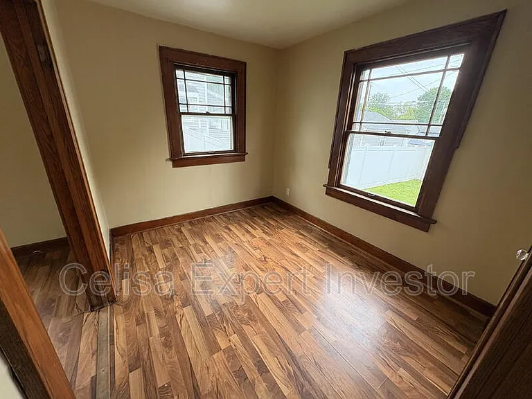 644 Greenlawn Ave — Photo 3