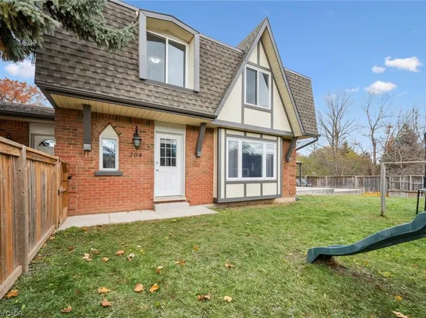 204 Country Hill Dr, Kitchener, ON N2E 1R6