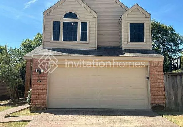 536 Majestic Park Ln Cedar Hill, TX 75104 — Photo 1
