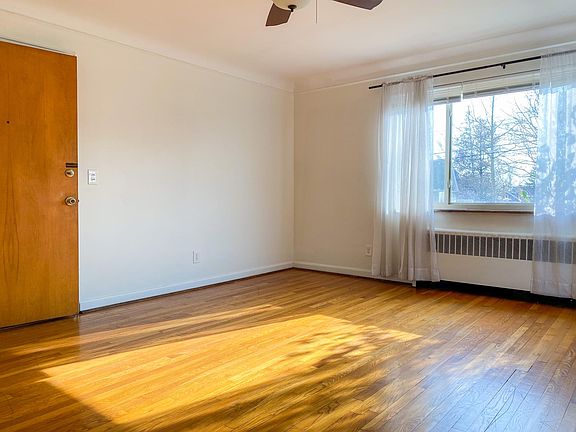 2nd image of 3158 Troy Ave APT 2