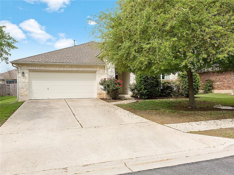 1st image of 9704 Castle Pines Dr