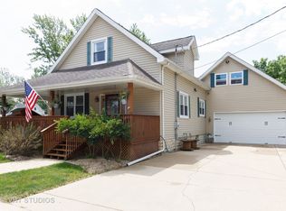 235 1st St, Manhattan, IL 60442