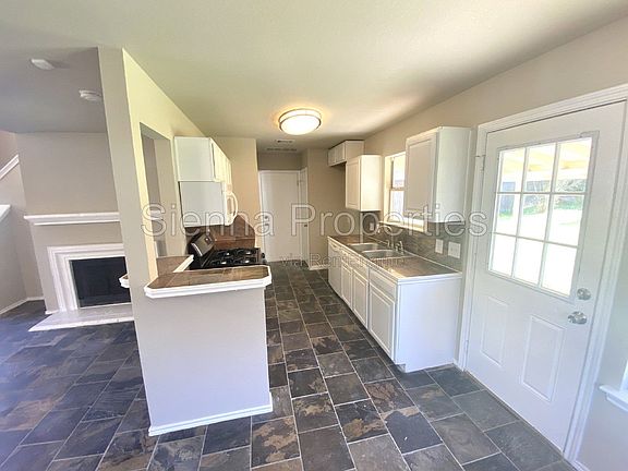 5th image of 6417 Orange Blossom Way