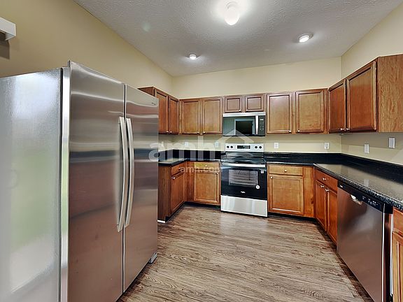 3rd image of 12602 Brady Ln
