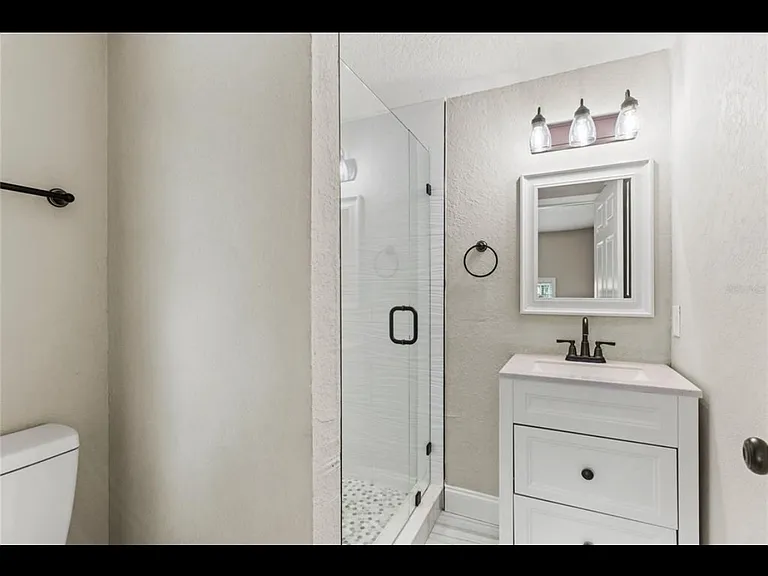 840 Bethune Dr — Photo 14