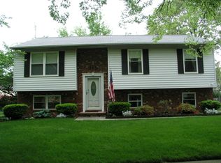 710 Kraft Ct, Glen Burnie, MD 21061