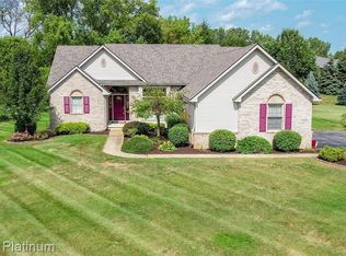 10093 Abrams Frk, Brighton, MI 48114