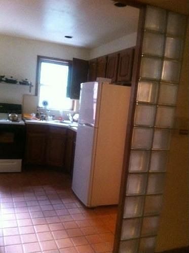 2nd image of 202 Avenue B