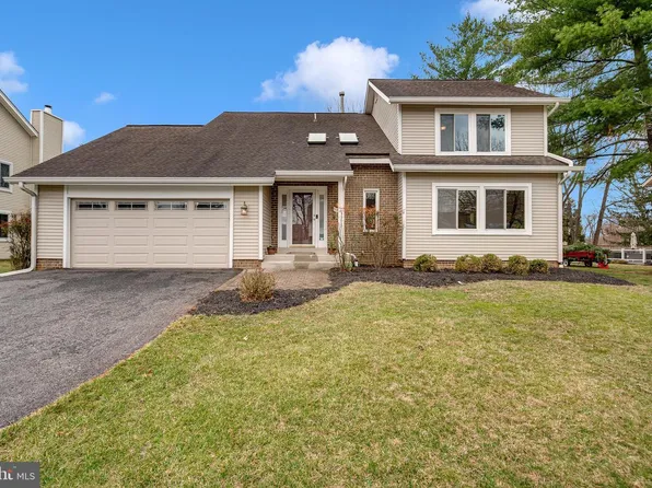 11512 Flints Grove Ln, Gaithersburg, MD 20878