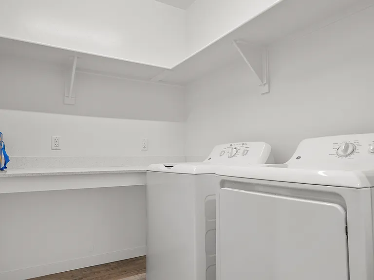 Sparrow Hill Apartments — Photo 55