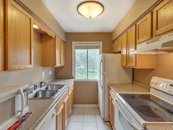 3rd image of 12900 Crestbrook Ct APT 12