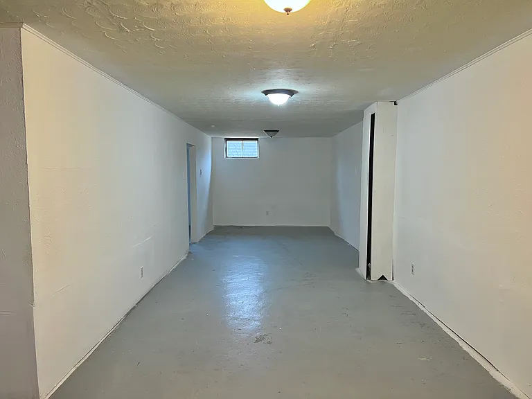 1201 Baron Ave — Photo 18