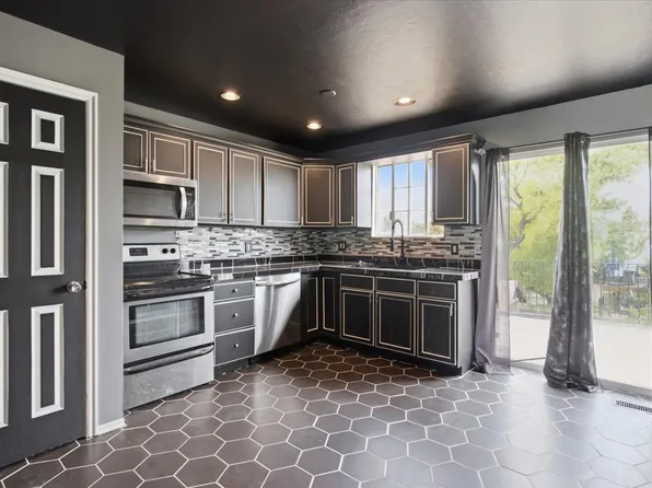7985 S Saint Ives Ln, West Jordan, UT 84088