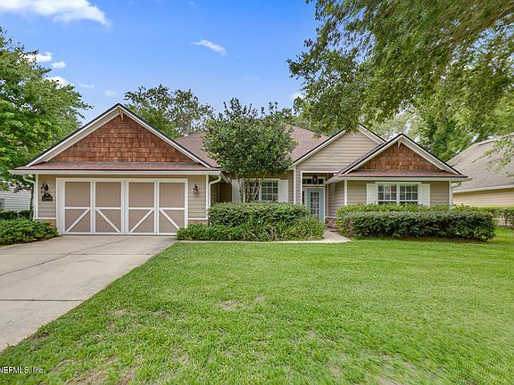 3rd image of 12458 Blackwater Ct