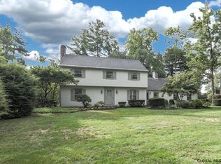 2 Olde Coach Rd, Glenmont, NY 12077