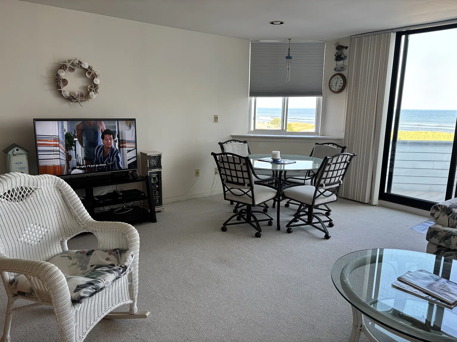Oceanfront Condo — Photo 4