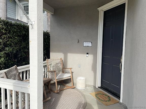 3rd image of 646 Sandside Ct