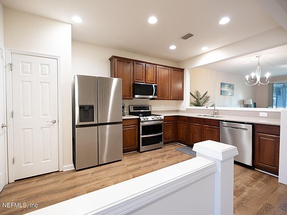 4th image of 4199 MARBLEWOOD Lane
