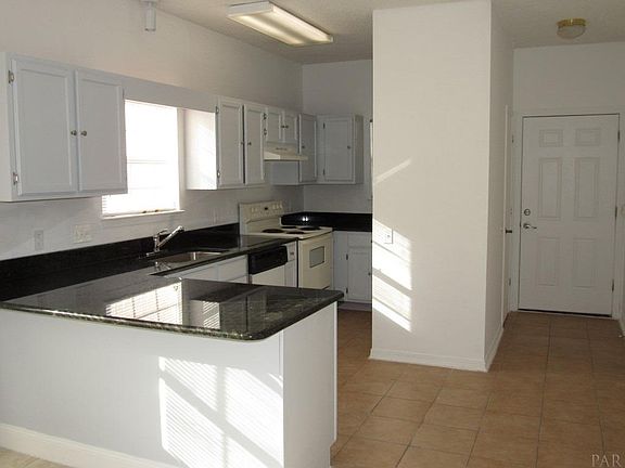 5th image of 1201 E Hernandez St