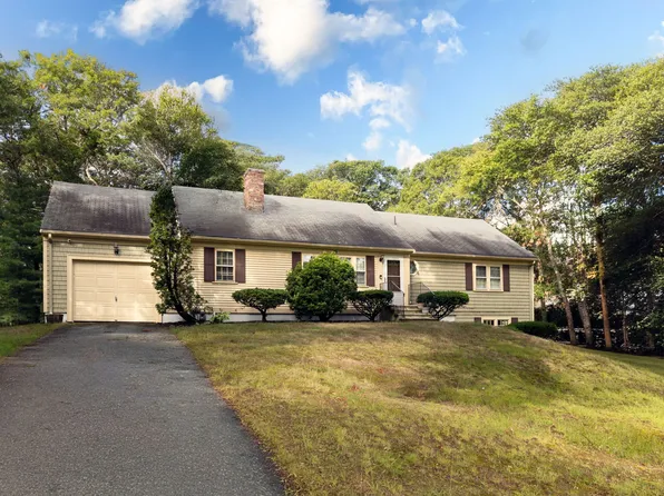 49 Bramblebush Dr, Cotuit, MA 02635