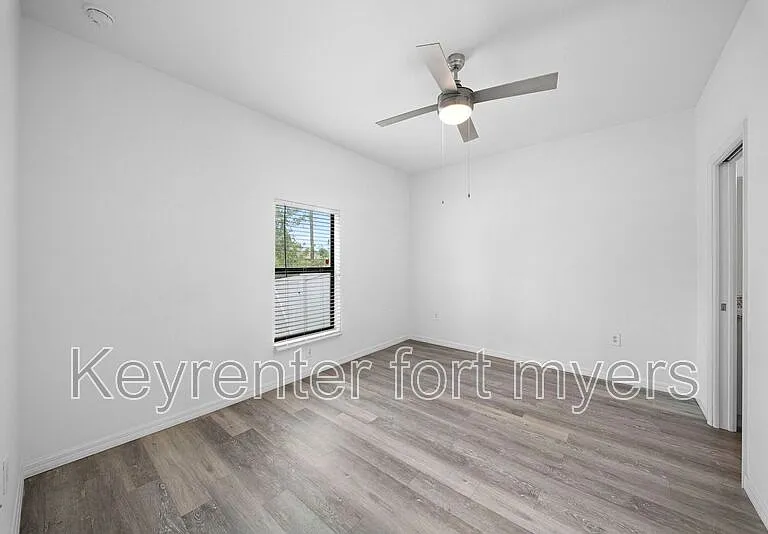 4716 29th St SW — Photo 18