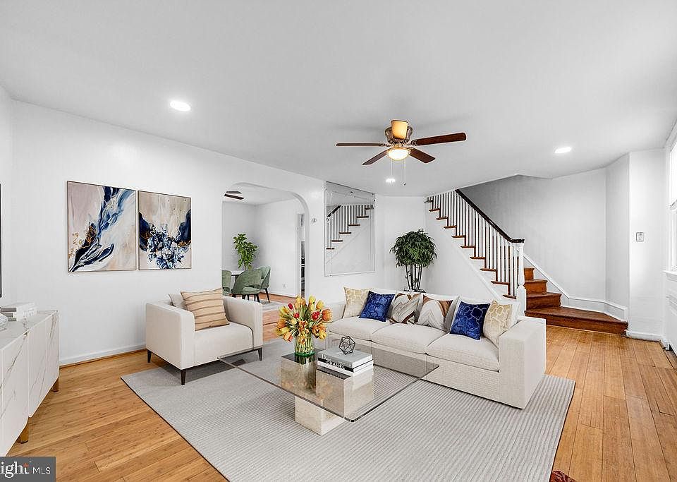 1st image of 334 Wiltshire Rd