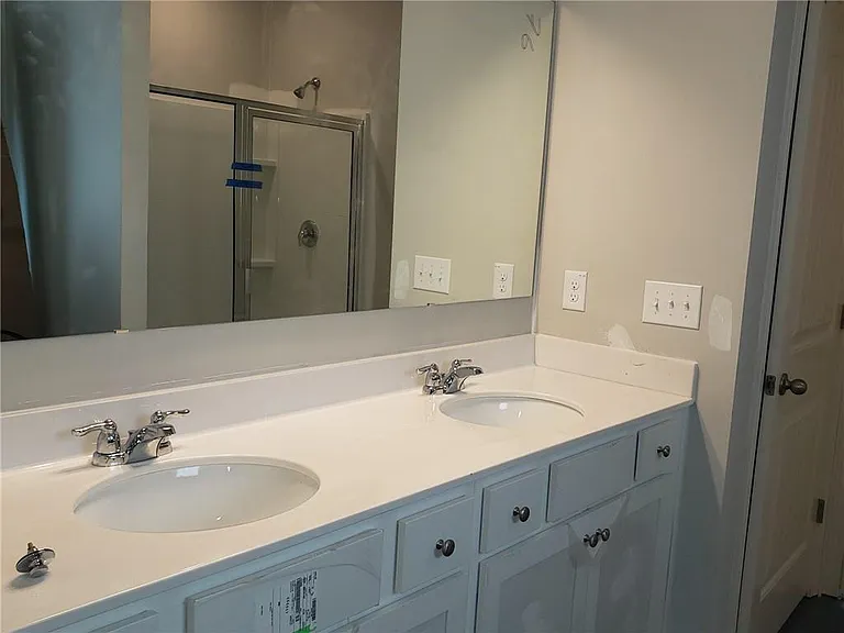 121 Valimar Dr — Photo 6
