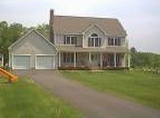 97 Barker Hill Rd, Townsend, MA 01469