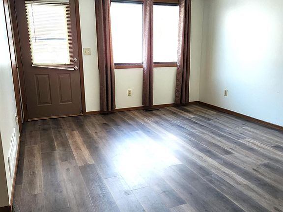 3rd image of 5655 Brandlwood Ct
