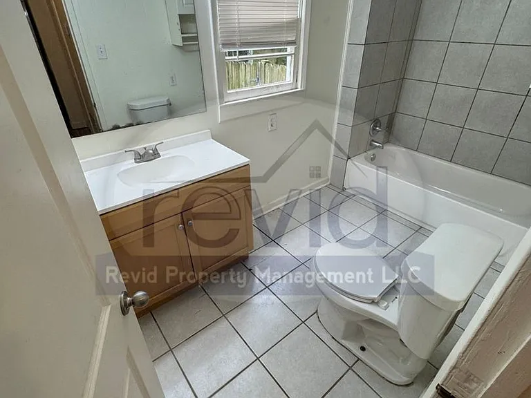 3749 Douglass Ave — Photo 7
