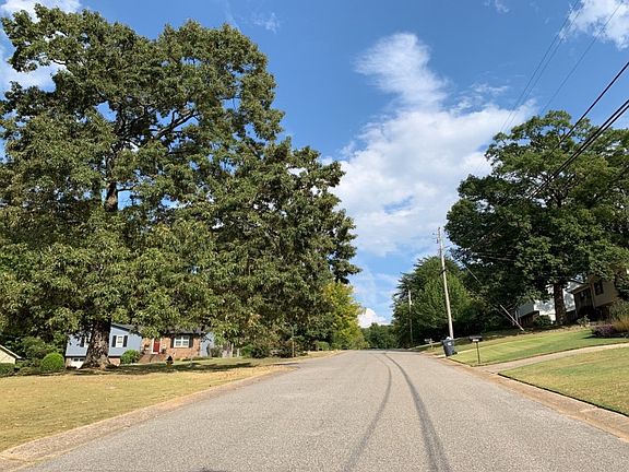 4th image of 1857 Creely Dr