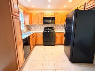 39241 8th Ave, Zephyrhills, FL 33542