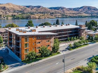 2220 W Woodin Ave #204, Chelan, WA 98816