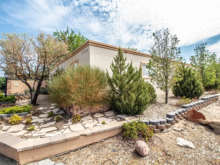 2704 N Dustin Ave — Photo 23