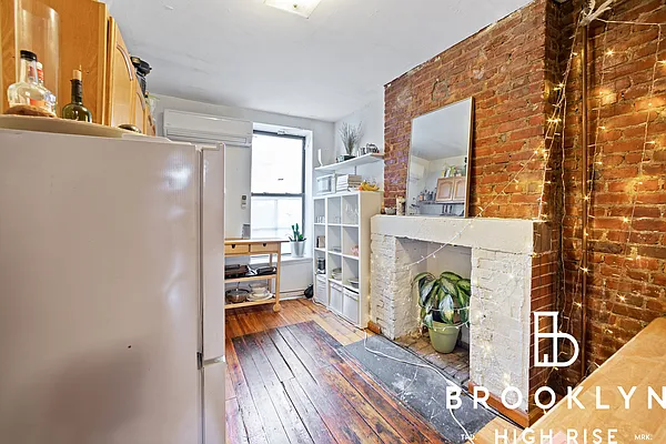 Rented by Brooklyn High Rise LLC | media 9
