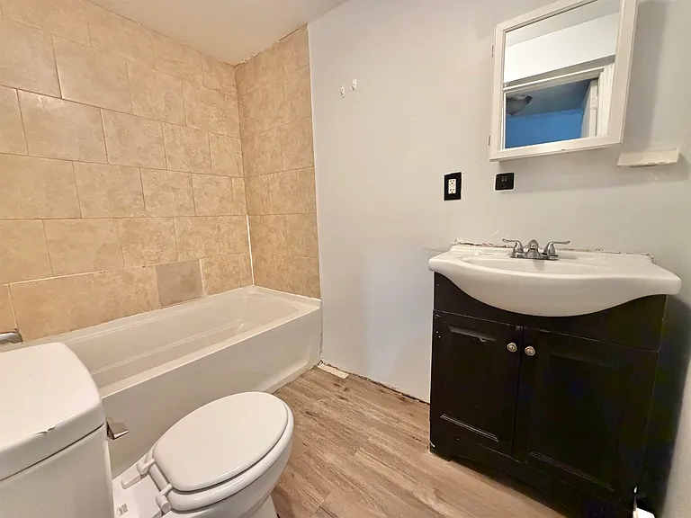 33 Fulton Ave #1 — Photo 7